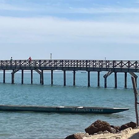 Petite Maison En Bord De Mer Palmarin Nguedj 外观 照片